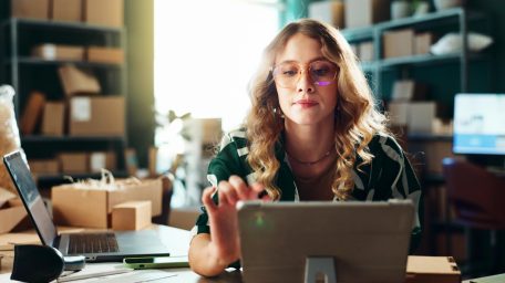 Tani sklep internetowy WooCommerce dla małej firmy